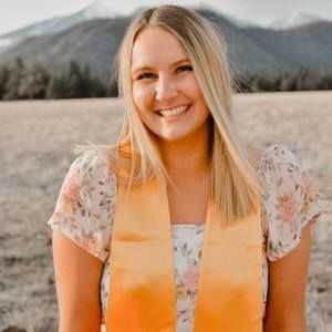 Meet your Posher, Olivia